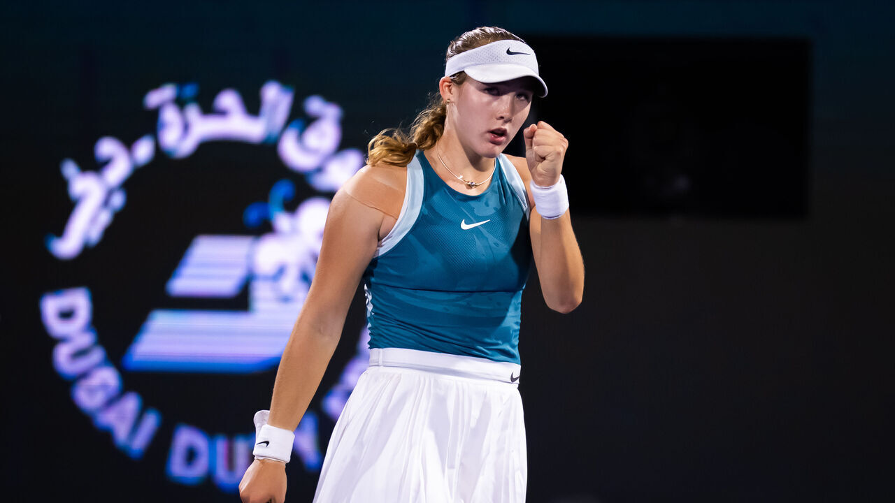 DUBAI, UNITED ARAB EMIRATES - FEBRUARY 21: Mirra Andreeva reacts while playing against Elena Rybakina of Kazakhstan in the semi-final on Day Six of the Dubai Duty Free Tennis Championships, part of the Hologic WTA Tour at Dubai Duty Free Tennis Stadium on February 21, 2025 in Dubai, United Arab Emirates