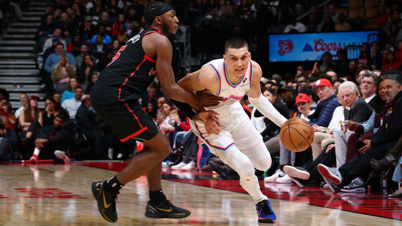 TORONTO, CANADA - FEBRUARY 21: Tyler Herro #14 of the Miami Heat dribbles the ball during the game against the Toronto Raptors on February 21, 2025 at the Scotiabank Arena in Toronto, Ontario, Canada. Mandatory Copyright Notice: Copyright 2025 NBAE