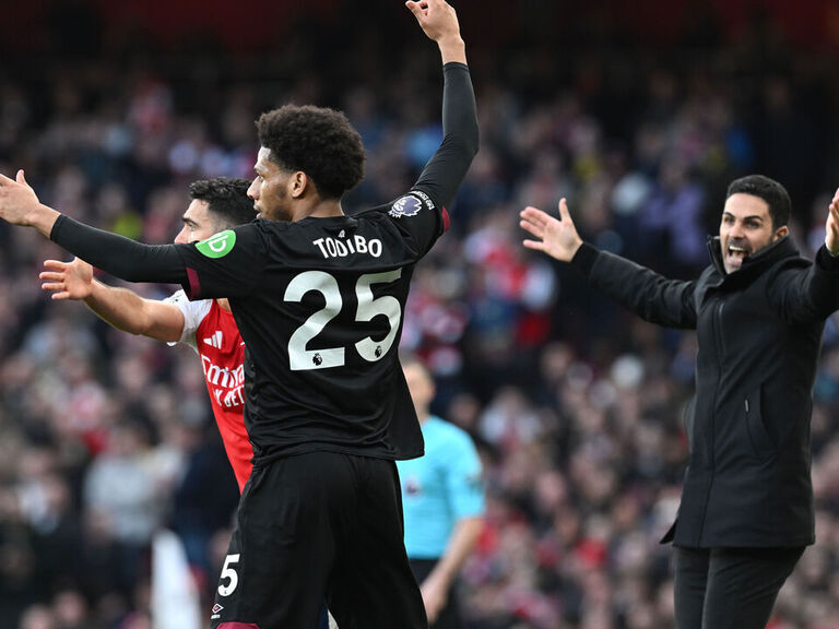 Arteta 'very, very angry' after toothless Arsenal fall to West Ham Arteta 'very, very angry' after toothless Arsenal fall to West Ham
