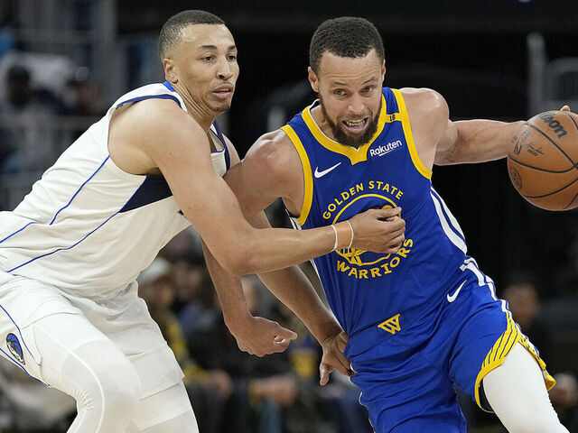 Curry scores 30 in Warriors' blowout win over Mavs | theScore.com