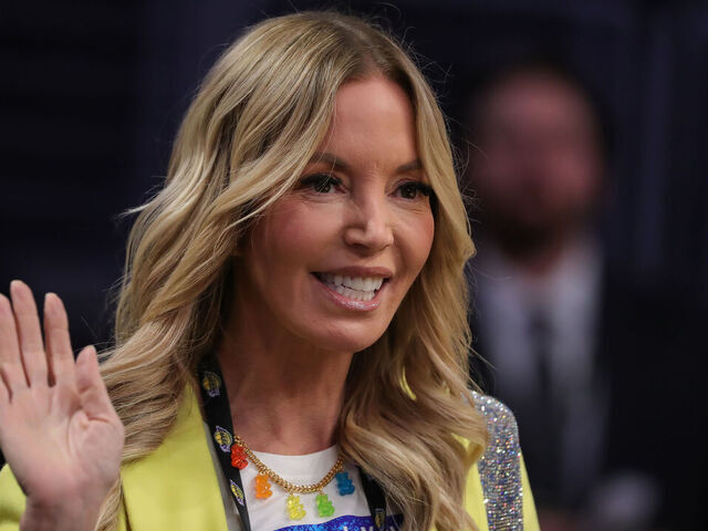 LOS ANGELES, CA - OCTOMBER 26: Los Angeles Lakers owner Jeanie Buss Sacramento Kings vs Los Angeles Lakers game at Crypto.com Arena