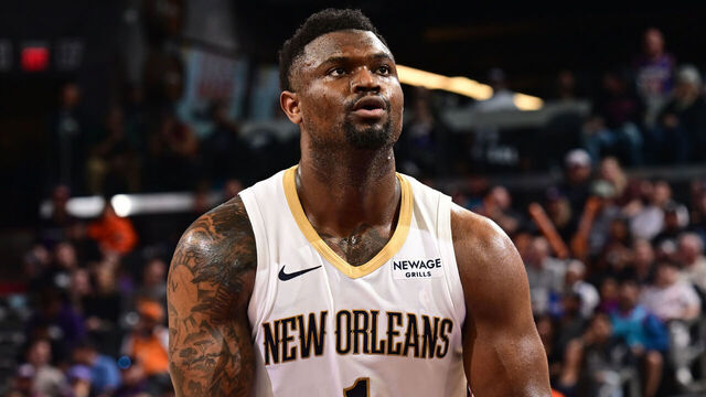 PHOENIX, AZ - FEBRUARY 27: Zion Williamson #1 of the New Orleans Pelicans shoots a free throw during the game against the Phoenix Suns on February 27, 2025 at PHX Arena in Phoenix, Arizona. Mandatory Copyright Notice: Copyright 2025 NBAE