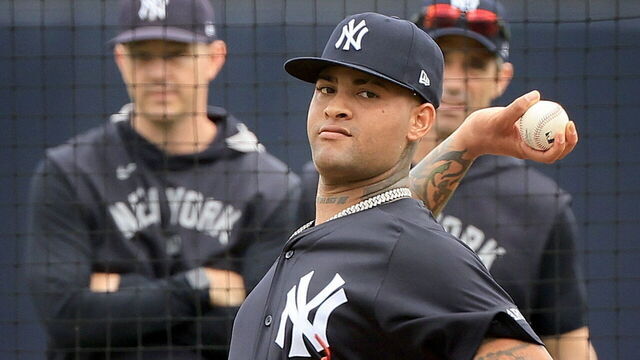 Tampa, Florida: New York Yankees Luis Gil throws live batting practice during spring training at George M. Steinbrenner Field in Tampa, Florida on February 19, 2025.