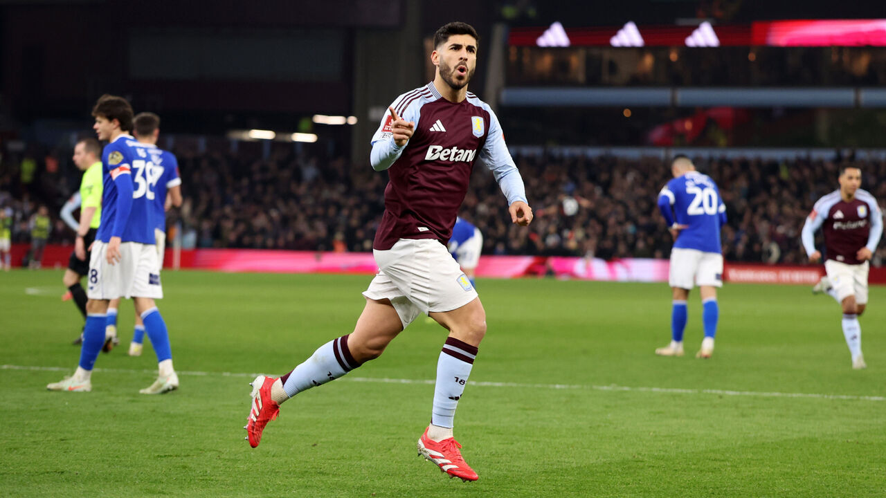 BIRMINGHAM, ENGLAND - FEBRUARY 28: Marco Asensio of Aston Villa celebrates after scoring a goal to make it 1-0 during the Emirates FA Cup Fifth Round match between Aston Villa and Cardiff City at Villa Park on February 28, 2025 in Birmingham, England.