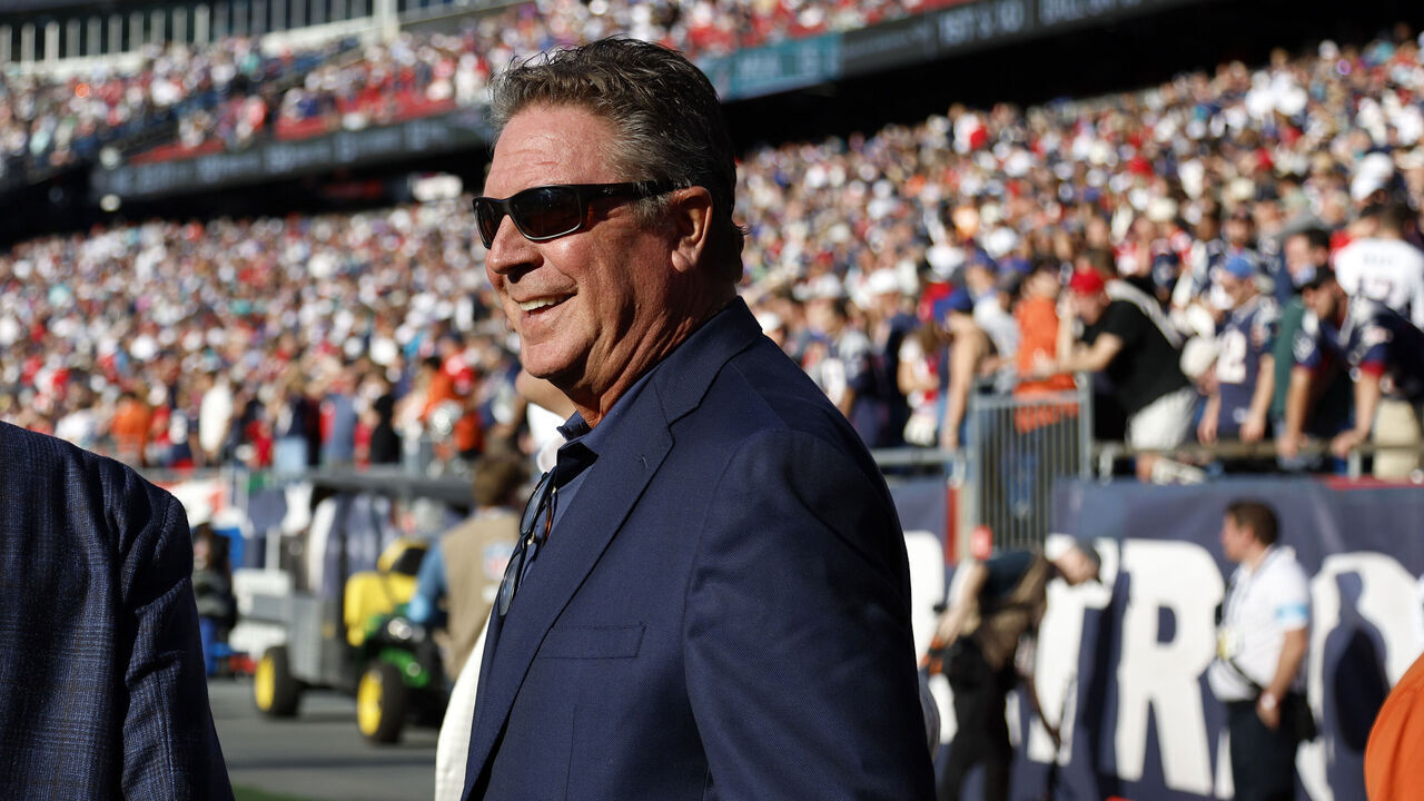 FOXBOROUGH, MA - OCTOBER 06: Dan Marino on the sidelines during a game between the New England Patriots and the Miami Dolphins on October 6, 2024, at Gillette Stadium in Foxborough, Massachusetts.