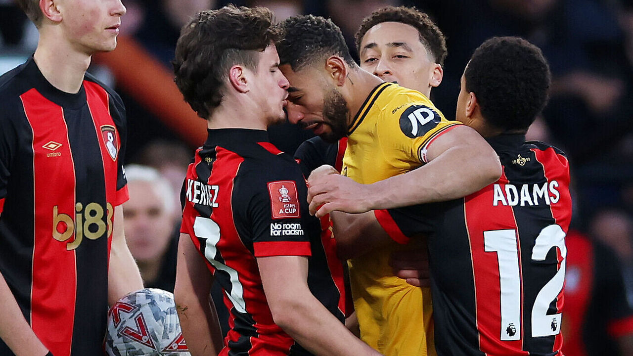 BOURNEMOUTH, ENGLAND - MARCH 01: Matheus Cunha of Wolverhampton Wanderers clashes with Milos Kerkez of AFC Bournemouth, resulting in a red card being awarded during the Emirates FA Cup Fifth Round match between AFC Bournemouth and Wolverhampton Wanderers at Vitality Stadium on March 01, 2025 in Bournemouth, England.