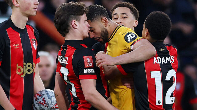 BOURNEMOUTH, ENGLAND - MARCH 01: Matheus Cunha of Wolverhampton Wanderers clashes with Milos Kerkez of AFC Bournemouth, resulting in a red card being awarded during the Emirates FA Cup Fifth Round match between AFC Bournemouth and Wolverhampton Wanderers at Vitality Stadium on March 01, 2025 in Bournemouth, England.