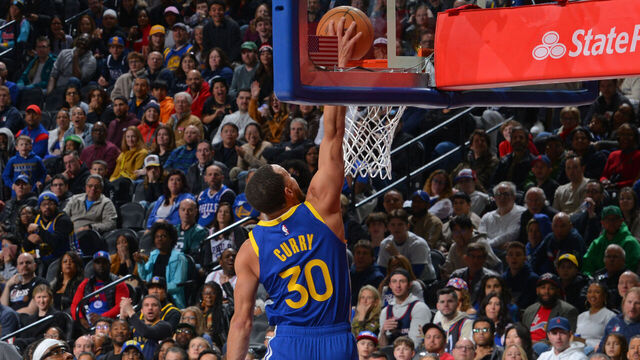 PHILADELPHIA, PA - MARCH 1: Stephen Curry #30 of the Golden State Warriors dunks the ball during the game against the Philadelphia 76ers on March 1, 2025 at the Wells Fargo Center in Philadelphia, Pennsylvania NOTE TO USER: User expressly acknowledges and agrees that, by downloading and/or using this Photograph, user is consenting to the terms and conditions of the Getty Images License Agreement. Mandatory Copyright Notice: Copyright 2025 NBAE