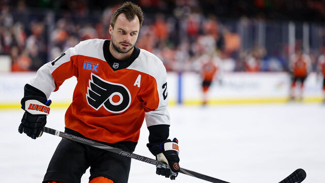 PHILADELPHIA, PENNSYLVANIA - FEBRUARY 22: Scott Laughton #21 of the Philadelphia Flyers skates before the game against the Edmonton Oilers at the Wells Fargo Center on February 22, 2025 in Philadelphia, Pennsylvania.