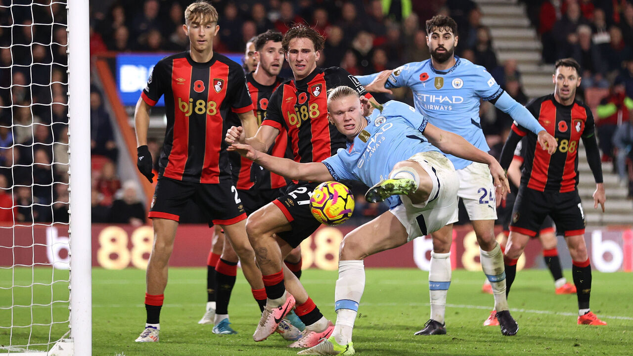 BOURNEMOUTH, ENGLAND - NOVEMBER 02: Erling Haaland of Manchester City hits the post during the Premier League match between AFC Bournemouth and Manchester City FC at Vitality Stadium on November 02, 2024 in Bournemouth, England.