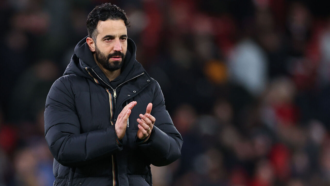 MANCHESTER, ENGLAND - MARCH 2: A dejected Manchester United head coach / manager Ruben Amorim applauds the fans at full time following the penalty shoot out loss during the Emirates FA Cup Fifth Round match between Manchester United and Fulham at Old Trafford on March 2, 2025 in Manchester, England.