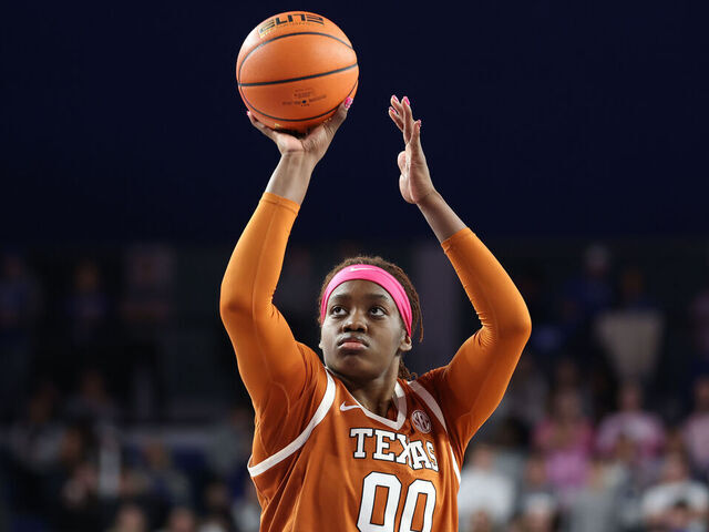 LEXINGTON, KENTUCKY - FEBRUARY 13: Kyla Oldacre #00 of the Texas Longhorns shoots the ball against the Kentucky Wildcats during the game at Rupp Arena on February 13, 2025 in Lexington, Kentucky.