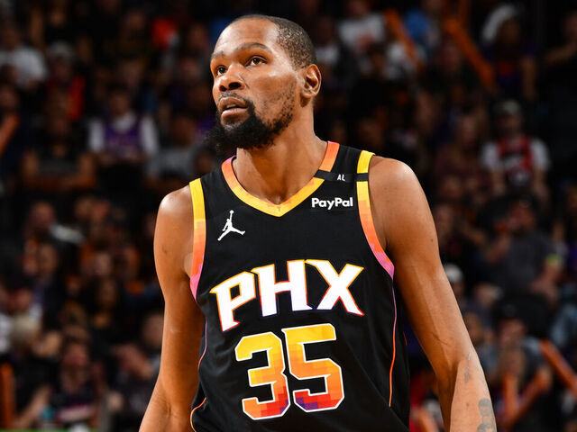 PHOENIX, AZ - FEBRUARY 28: Kevin Durant #35 of the Phoenix Suns looks on during the game against the New Orleans Pelicans on February 28, 2025 at PHX Arena in Phoenix, Arizona. Mandatory Copyright Notice: Copyright 2025 NBAE