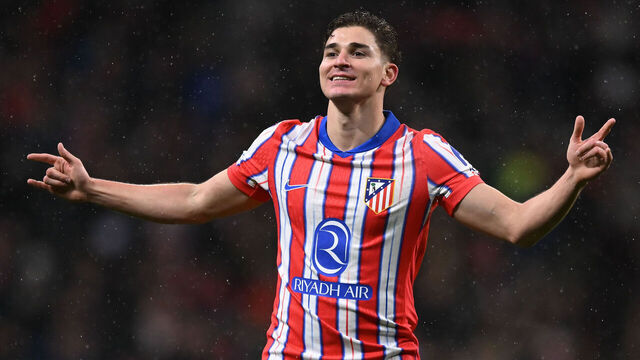 MADRID, SPAIN - MARCH 01: Julian Alvarez of Atletico Madrid celebrates scoring his team's first goal during the LaLiga match between Atletico de Madrid and Athletic Club at Riyadh Air Metropolitano on March 01, 2025 in Madrid, Spain.