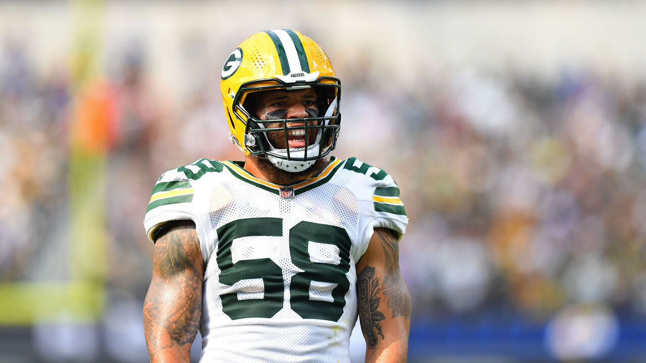 INGLEWOOD, CA - OCTOBER 06: Green Bay Packers linebacker Isaiah McDuffie (58) celebrates during the NFL game between the Green Bay Packers and the Los Angeles Rams on October 6, 2024, at SoFi Stadium in Inglewood, CA.
