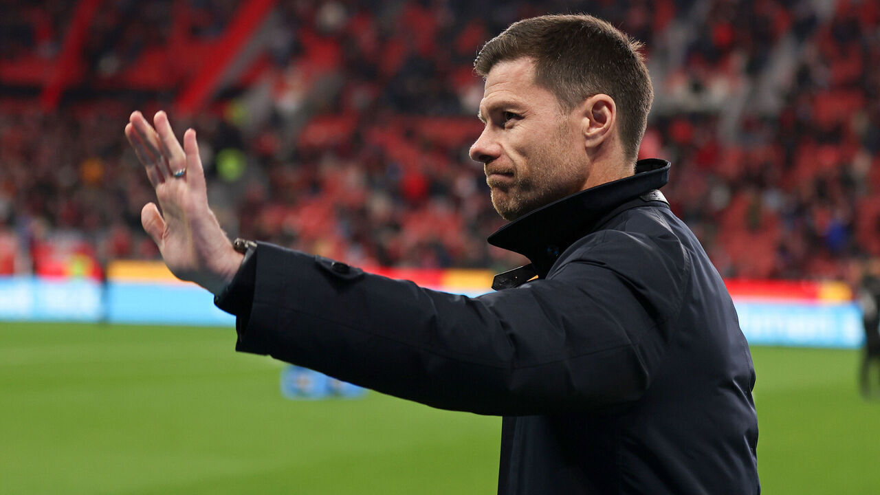 LEVERKUSEN, GERMANY - FEBRUARY 15: Coach Xabi Alonso of Bayer Leverkusen looks on before the Bundesliga match between Bayer 04 Leverkusen and FC Bayern München at BayArena on February 15, 2025 in Leverkusen, Germany.