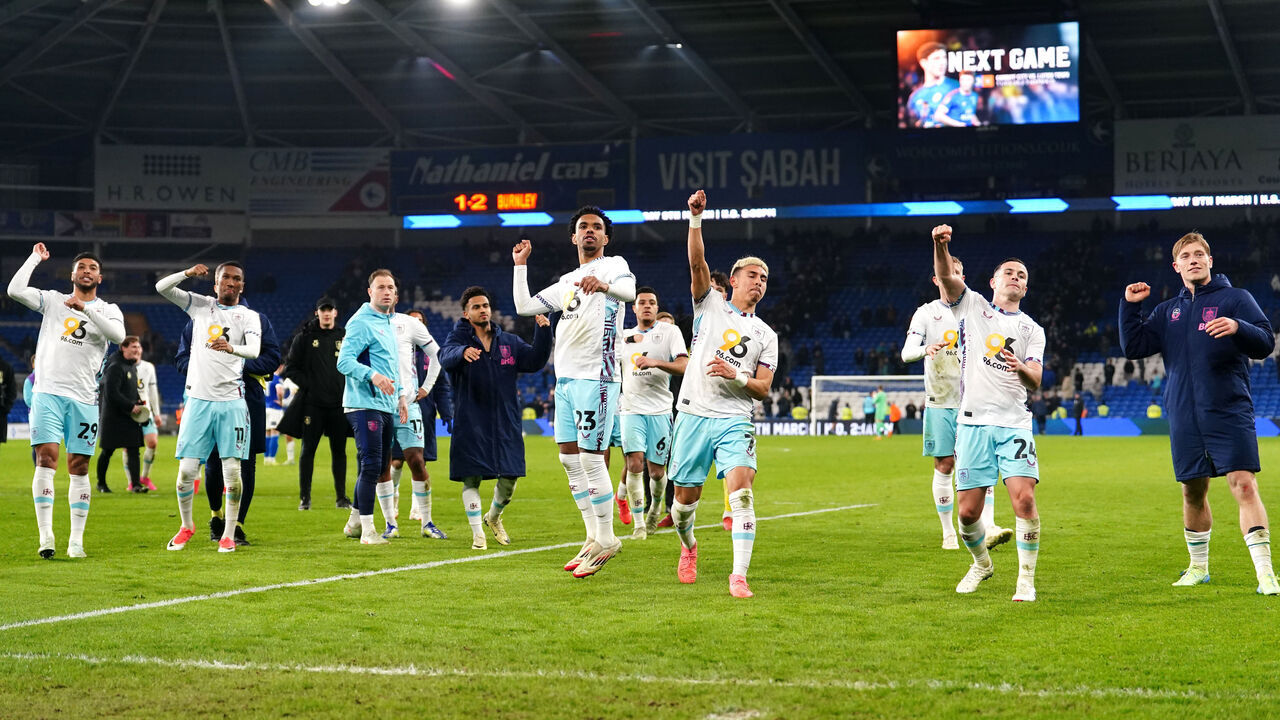 Burnley players celebrate following the Sky Bet Championship match at the Cardiff City Stadium. Picture date: Tuesday March 4, 2025.
