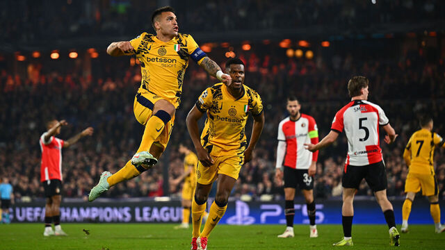 ROTTERDAM, NETHERLANDS - MARCH 05: Lautaro Martinez of FC Internazionale celebrates after scoring the goal during the UEFA Champions League 2024/25 UEFA Champions League 2024/25 Round of 16 first leg match between Feyenoord and FC Internazionale Milano at De Kuip on March 05, 2025 in Rotterdam, Netherlands.