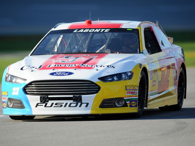 NASCAR forces Labonte to change paint scheme for his final race