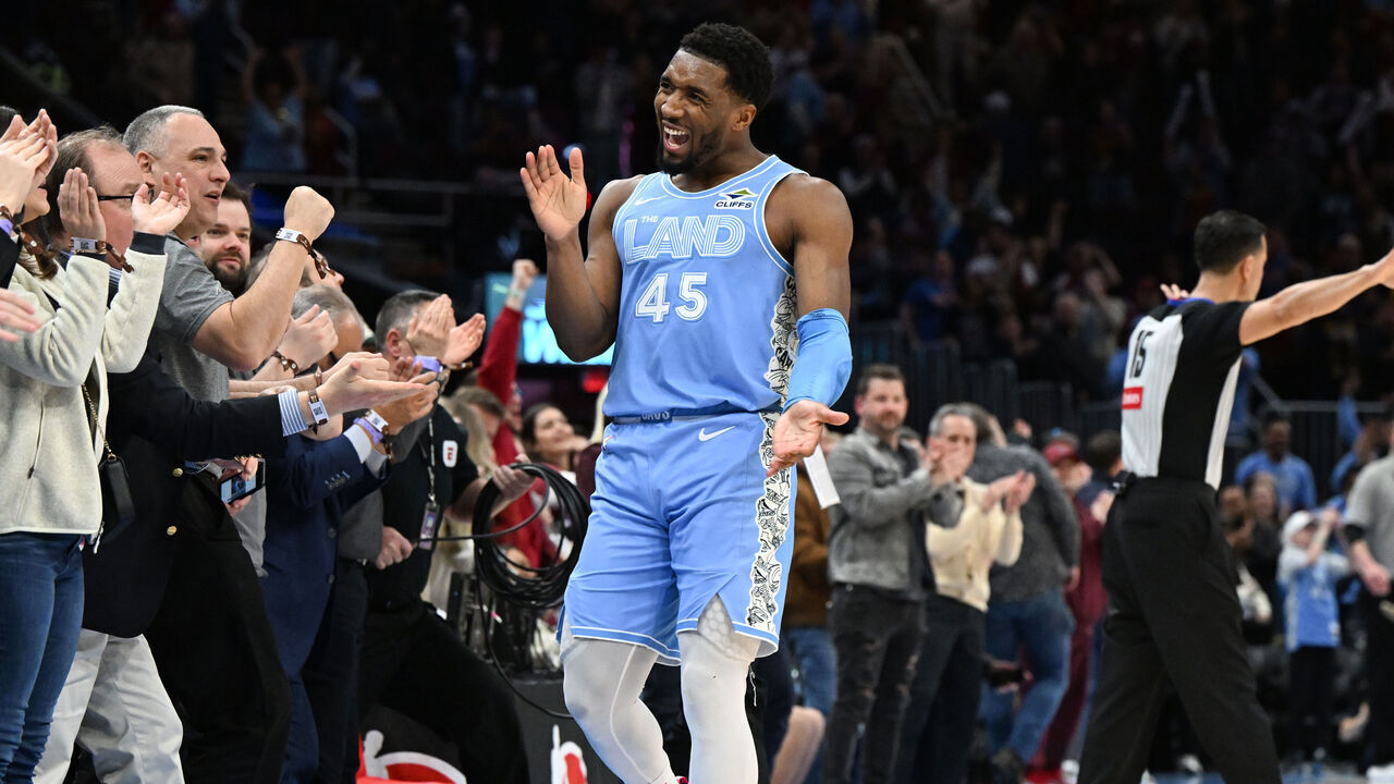 CLEVELAND, OH - MARCH 5: Donovan Mitchell #45 of the Cleveland Cavaliers celebrates during the game against the Miami Heat on March 5, 2025 at Rocket Arena in Cleveland, Ohio. NOTE TO USER: User expressly acknowledges and agrees that, by downloading and/or using this Photograph, user is consenting to the terms and conditions of the Getty Images License Agreement. Mandatory Copyright Notice: Copyright 2025 NBAE