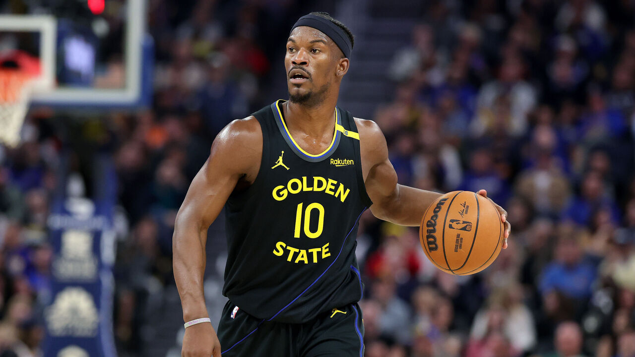 SAN FRANCISCO, CALIFORNIA - FEBRUARY 25: Jimmy Butler III #10 of the Golden State Warriors dribbles the ball against the Charlotte Hornets at Chase Center on February 25, 2025 in San Francisco, California. NOTE TO USER: User expressly acknowledges and agrees that, by downloading and/or using this photograph, user is consenting to the terms and conditions of the Getty Images License Agreement.