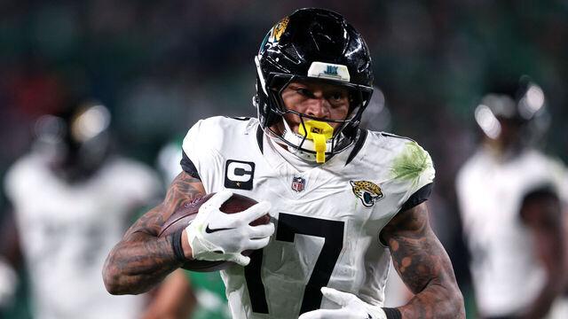 PHILADELPHIA, PENNSYLVANIA - NOVEMBER 03: Evan Engram #17 of the Jacksonville Jaguars runs after a catch in the fourth quarter of a game against the Philadelphia Eagles at Lincoln Financial Field on November 03, 2024 in Philadelphia, Pennsylvania.