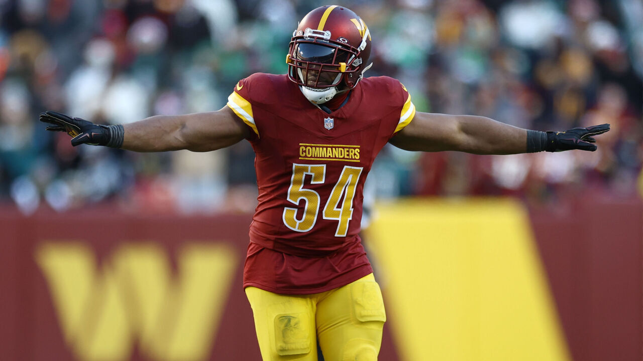LANDOVER, MARYLAND - DECEMBER 22: Bobby Wagner #54 of the Washington Commanders reacts against the Philadelphia Eagles at Northwest Stadium on December 22, 2024 in Landover, Maryland.