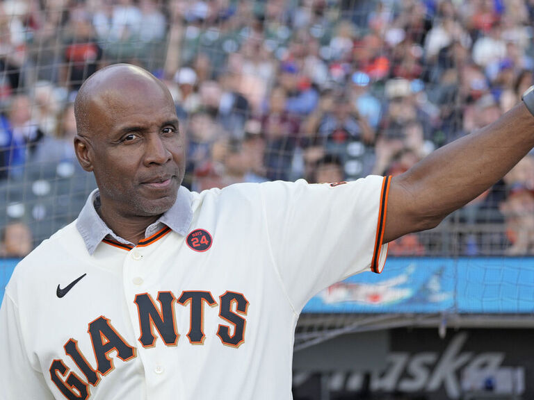 Giants CEO: Barry Bonds statue at Oracle Park 'on the radar'