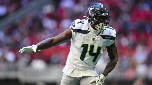 ATLANTA, GA - OCTOBER 20: DK Metcalf #14 of the Seattle Seahawks lines up before the snap during an NFL football game against the Atlanta Falcons at Mercedes-Benz Stadium on October 20, 2024 in Atlanta, Georgia.