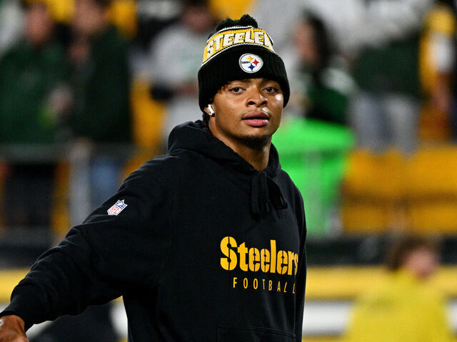 PITTSBURGH, PENNSYLVANIA - OCTOBER 20: Justin Fields #2 of the Pittsburgh Steelers warms up prior to the game against the New York Jets at Acrisure Stadium on October 20, 2024 in Pittsburgh, Pennsylvania.