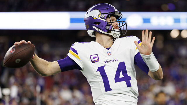 GLENDALE, ARIZONA - JANUARY 13: Quarterback Sam Darnold #14 of the Minnesota Vikings warms up prior to an NFC Wild Card game against the Los Angeles Rams, at State Farm Stadium on January 13, 2025 in Glendale, Arizona.