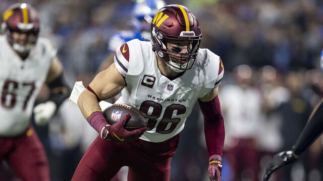 DETROIT, MICHIGAN - JANUARY 18: Zach Ertz #86 of the Washington Commanders runs with the ball during an NFL Football game against the Detroit Lions at Ford Field on January 18, 2025 in Detroit, Michigan.