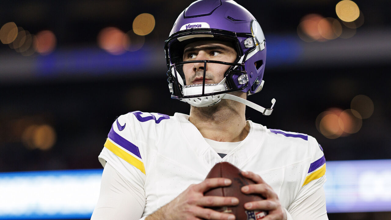 GLENDALE, ARIZONA - JANUARY 13: Quarterback Daniel Jones #13 of the Minnesota Vikings warms up prior to an NFC Wild Card game against the Los Angeles Rams, at State Farm Stadium on January 13, 2025 in Glendale, Arizona.