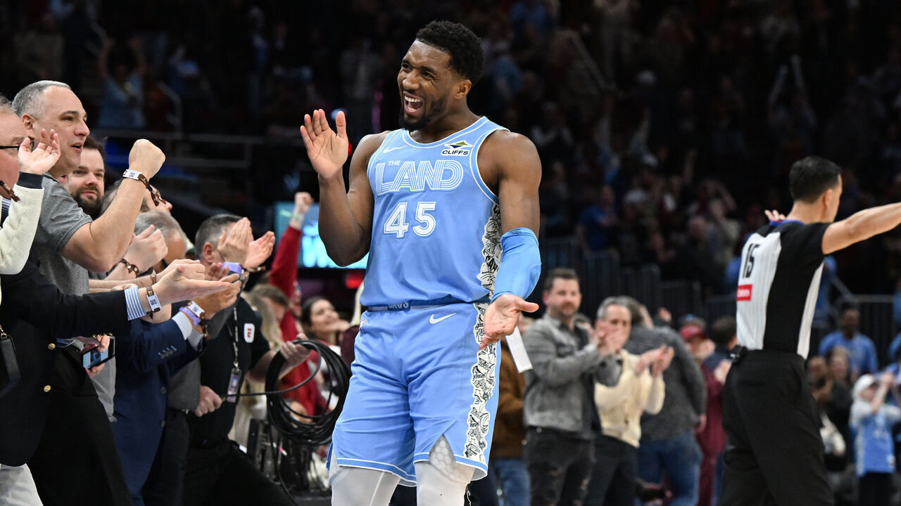 CLEVELAND, OH - MARCH 5: Donovan Mitchell #45 of the Cleveland Cavaliers celebrates during the game against the Miami Heat on March 5, 2025 at Rocket Arena in Cleveland, Ohio. NOTE TO USER: User expressly acknowledges and agrees that, by downloading and/or using this Photograph, user is consenting to the terms and conditions of the Getty Images License Agreement. Mandatory Copyright Notice: Copyright 2025 NBAE