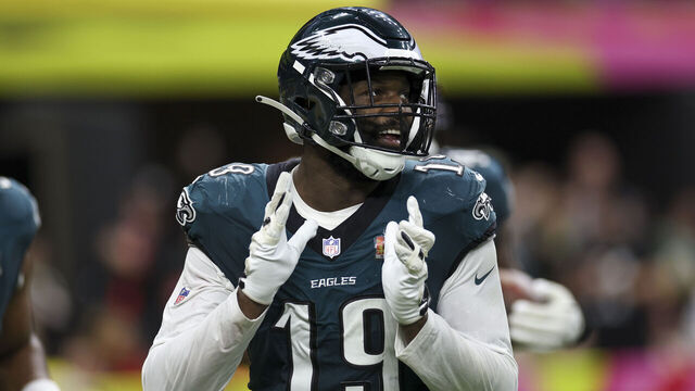 NEW ORLEANS, LOUISIANA - FEBRUARY 09: Josh Sweat #19 of the Philadelphia Eagles reacts to a turnover during Super Bowl LIX against the Kansas City Chiefs at Caesars Superdome on February 09, 2025 in New Orleans, Louisiana. The Eagles defeated the Chiefs 40-22. (Kara Durrette/Getty Images)