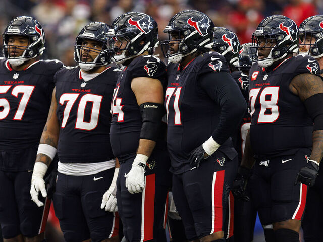 Report: 'Borderline toxic' O-line room sparked Texans' overhaul |  theScore.com