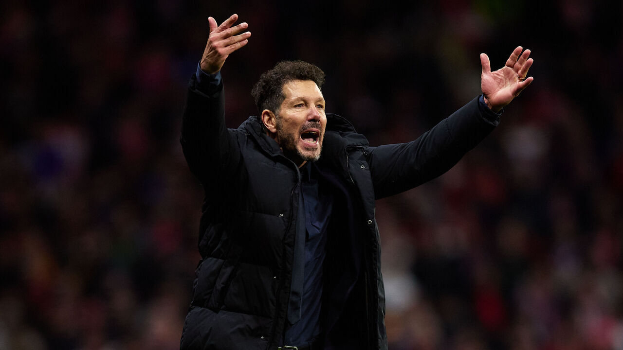 MADRID, SPAIN - MARCH 12: Manager Diego Pablo Simeone of Atletico de Madrid reacts in a penalty shoot out during the UEFA Champions League 2024/25 UEFA Champions League 2024/25 Round of 16 second leg match between Atletico de Madrid and Real Madrid C.F. at Estadio Wanda Metropolitano on March 12, 2025 in Madrid, Spain.