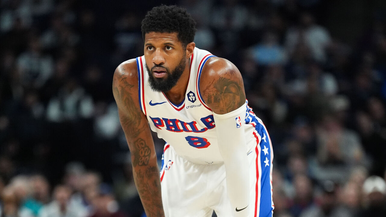 MINNEAPOLIS, MN - MARCH 4: Paul George #8 of the Philadelphia 76ers looks on during the game against the Minnesota Timberwolves on March 4, 2025 at Target Center in Minneapolis, Minnesota. Mandatory Copyright Notice: Copyright 2025 NBAE