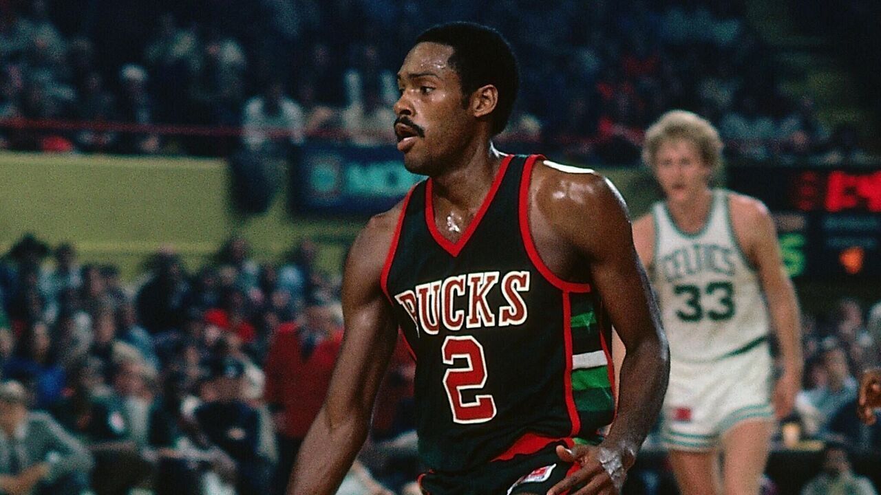 BOSTON - 1981: Junior Bridgemen #2 of the Milwaukee Bucks moves the ball up court against the Boston Celtics during a game played in 1981 at the Boston Garden in Boston, Massachusetts. Mandatory Copyright Notice: Copyright 1981 NBAE