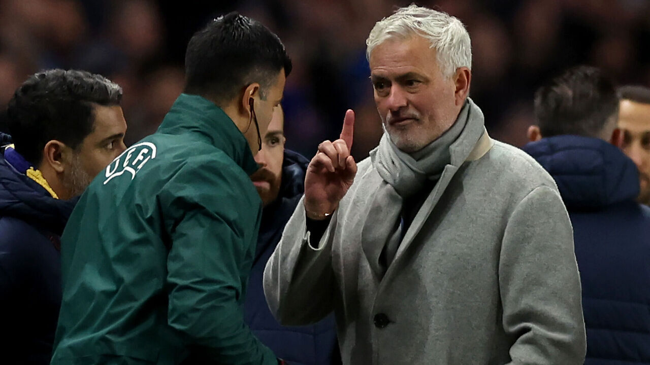 GLASGOW, SCOTLAND - MARCH 13: Jose Mourinho, Head Coach of Fenerbahce SK, speaks to fourth official, Rohit Saggi during the UEFA Europa League 2024/25 Round of 16 Second Leg match between Rangers FC and Fenerbahce SK at Ibrox Stadium on March 13, 2025 in Glasgow, Scotland.
