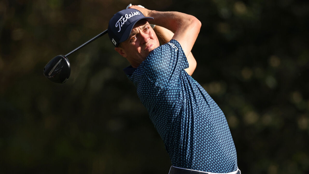 PONTE VEDRA BEACH, FLORIDA - MARCH 14: Justin Thomas of the United States plays his shot from the 15th tee during the second round of THE PLAYERS Championship on the Stadium Course at TPC Sawgrass on March 14, 2025 in Ponte Vedra Beach, Florida.