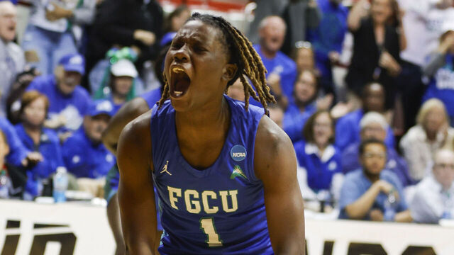 BLOOMINGTON, INDIANA, UNITED STATES - 2024/03/23: Florida Gulf Coast Eagles guard Emani Jefferson (1) reacts after drawing a foul against Oklahoma University during an NCAA women's basketball tournament game at Simon Skjodt Assembly Hall. OU beat FGCU 73-70.