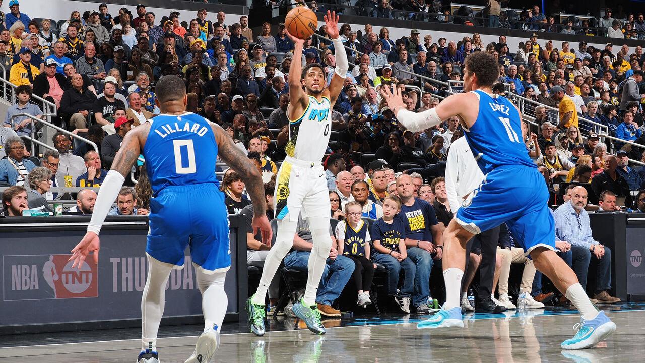INDIANAPOLIS, IN - MARCH 11: Tyrese Haliburton #0 of the Indiana Pacers three point basket against the Milwaukee Bucks on March 11, 2025 at Gainbridge Fieldhouse in Indianapolis, Indiana. Mandatory Copyright Notice: Copyright 2025 NBAE