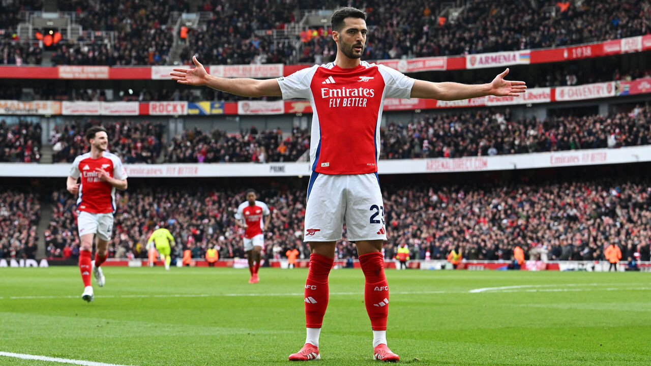 LONDON, ENGLAND - MARCH 16: Mikel Merino of Arsenal celebrates scoring his team's first goal during the Premier League match between Arsenal FC and Chelsea FC at Emirates Stadium on March 16, 2025 in London, England.