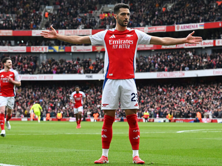 Arsenal edge out Chelsea, Fulham beat Spurs in all-London clashes Arsenal edge out Chelsea, Fulham beat Spurs in all-London clashes