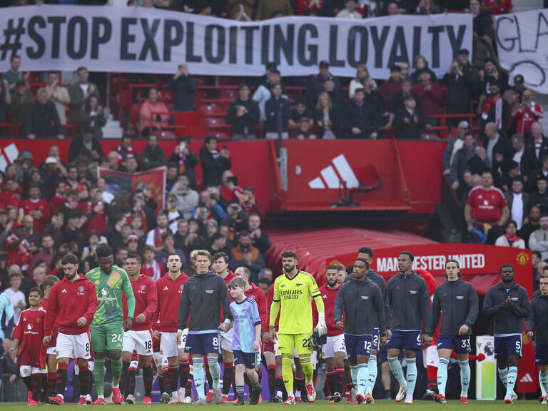 Man United defy fan groups with season ticket price increase Man United defy fan groups with season ticket price increase