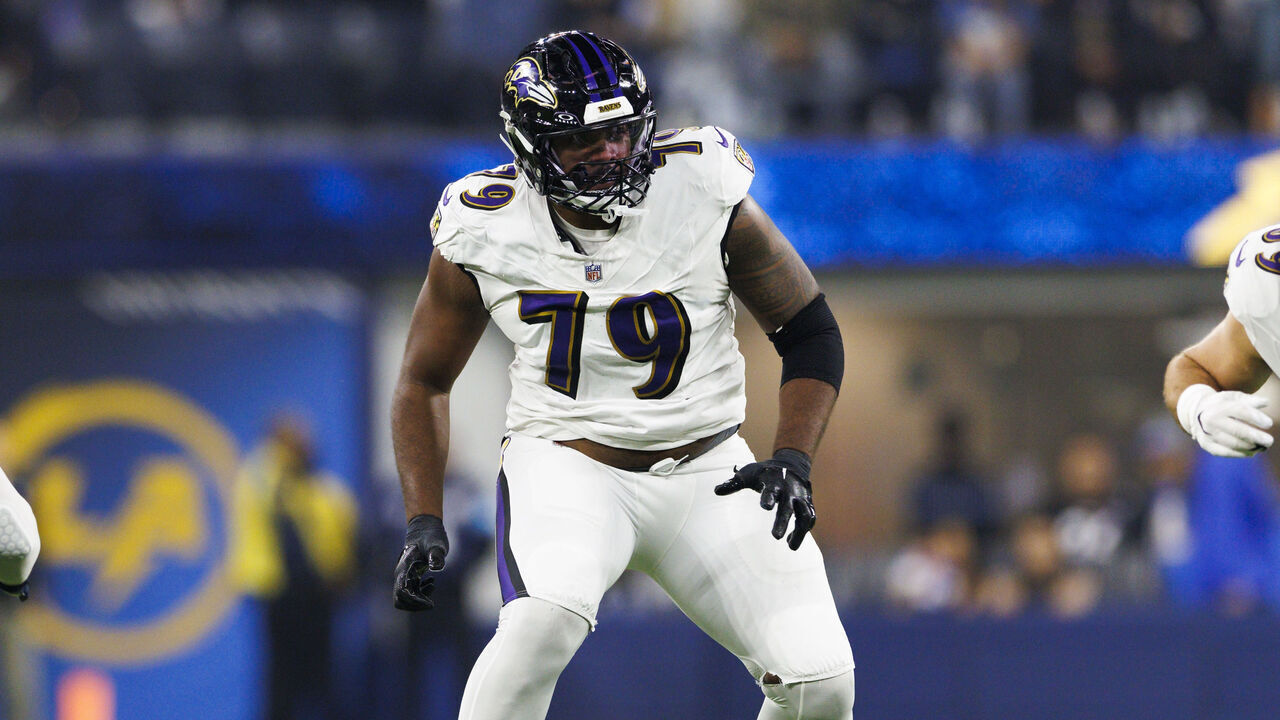 INGLEWOOD, CALIFORNIA - NOVEMBER 25: Ronnie Stanley #79 of the Baltimore Ravens blocks during the first half against the Los Angeles Chargers at SoFi Stadium on November 25, 2024 in Inglewood, California.