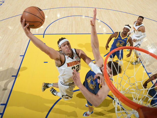 SAN FRANCISCO, CA - MARCH 17: Aaron Gordon #32 of the Denver Nuggets drives to the basket during the game against the Golden State Warriors on March 17, 2025 at Chase Center in San Francisco, California. NOTE TO USER: User expressly acknowledges and agrees that, by downloading and or using this photograph, user is consenting to the terms and conditions of Getty Images License Agreement. Mandatory Copyright Notice: Copyright 2025 NBAE
