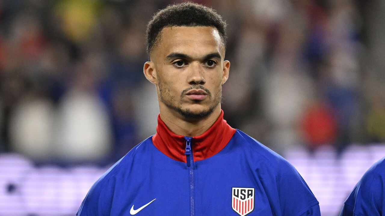 ST LOUIS, MISSOURI - NOVEMBER 18: Antonee Robinson #5 of the United States looks on prior to the 2024 Concacaf Nations League Quarterfinals second leg match between Jamaica and the United States at Citypark on November 18, 2024 in St Louis, Missouri.