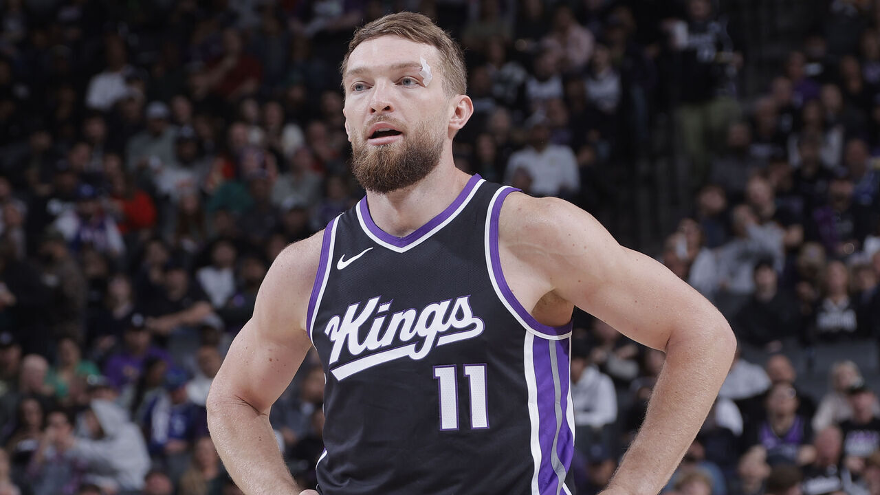 SACRAMENTO, CA - MARCH 17: Domantas Sabonis #11 of the Sacramento Kings during the game against the Memphis Grizzlies on March 17, 2025 at Golden 1 Center in Sacramento, California. Mandatory Copyright Notice: Copyright 2025 NBAE